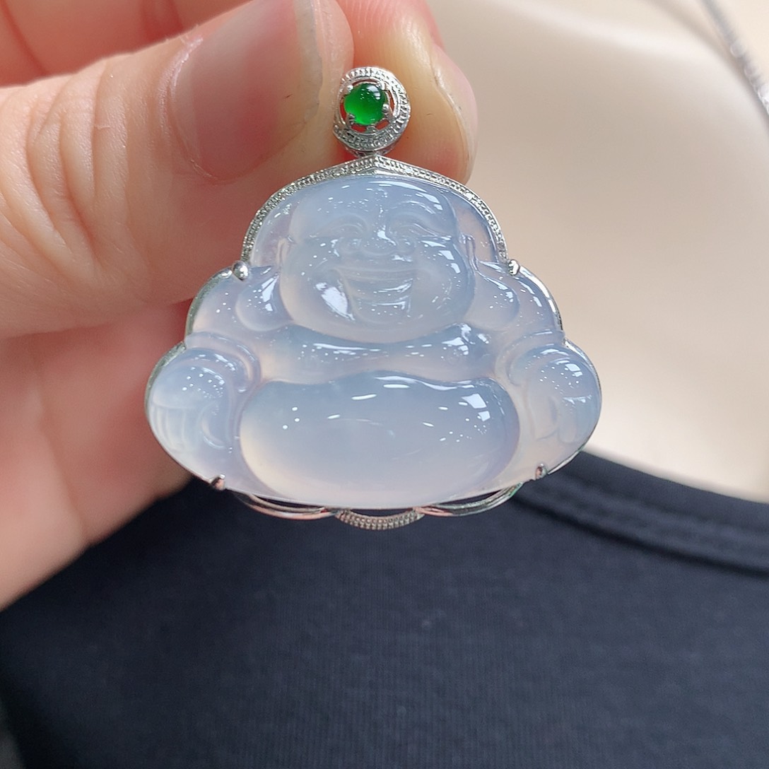 翡翠18K金镶嵌颈饰佛公