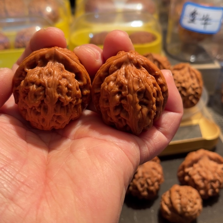 文玩核桃把件那*乘红锦鲤41