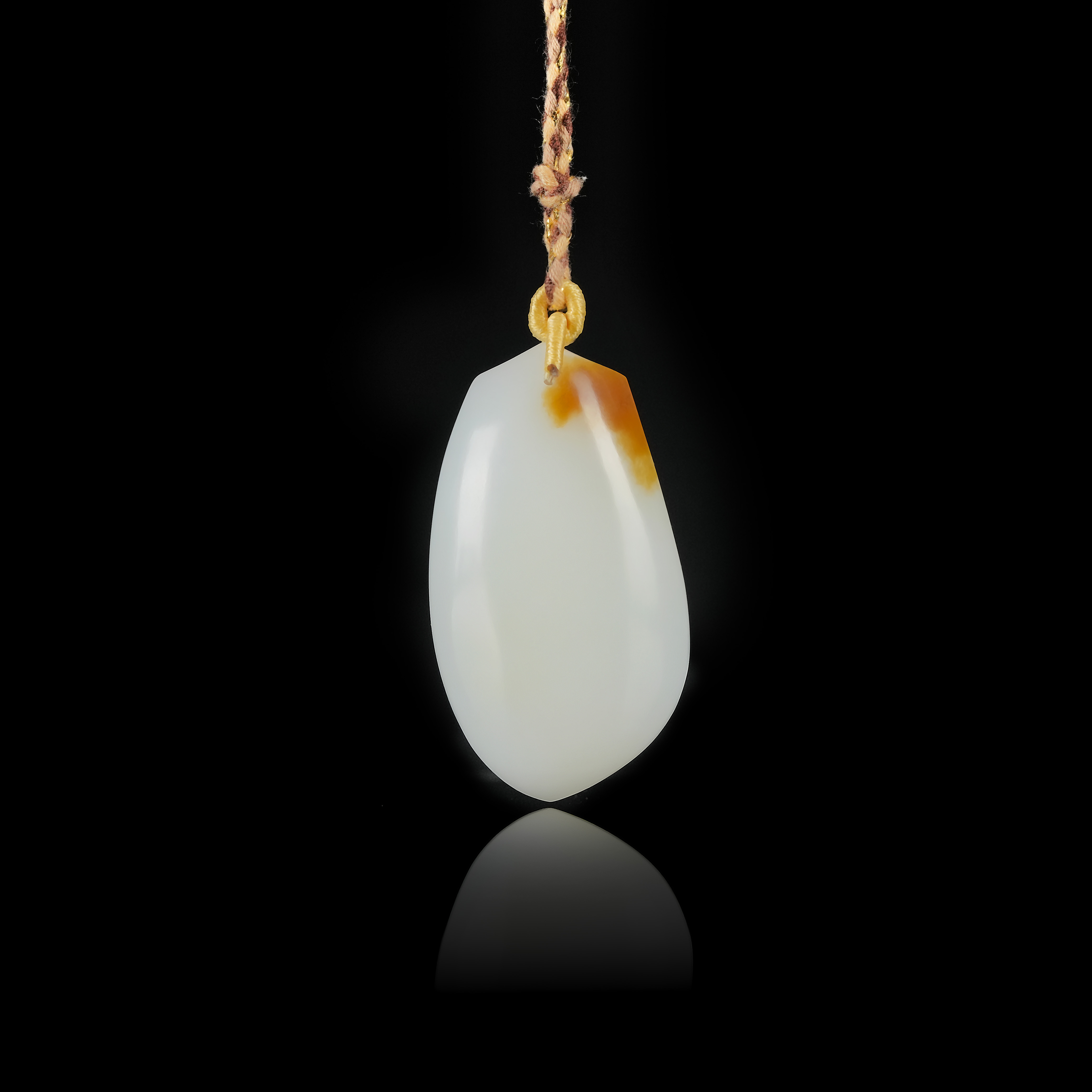 传世级 新疆和田玉且末一口糖白高色福瓜坠 53*30*15mm± H102906