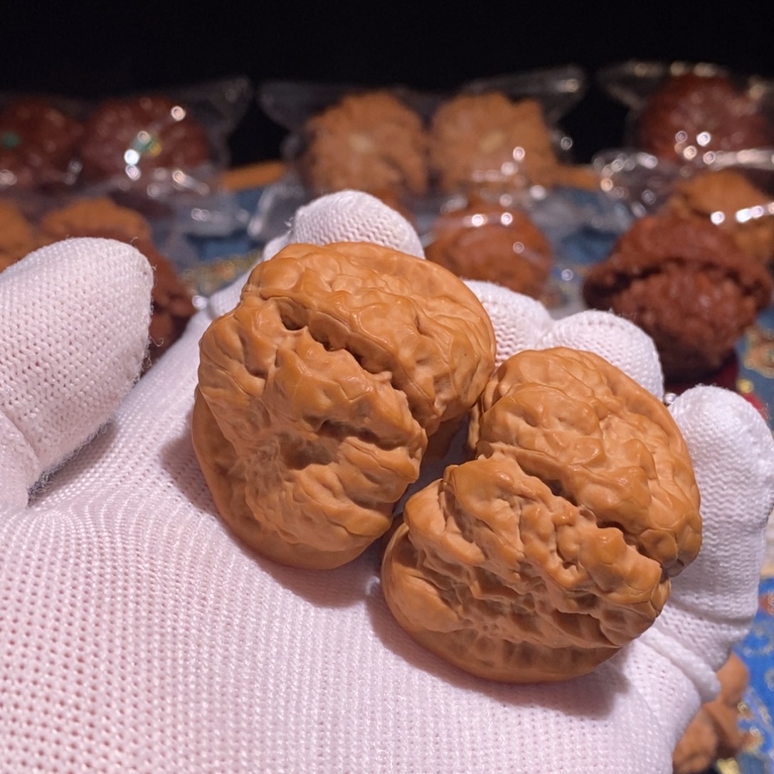 ****花文玩核桃吊坠蛤蟆