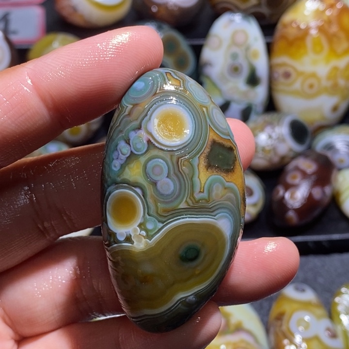 玛瑙/玉髓未镶嵌珠宝奇石48