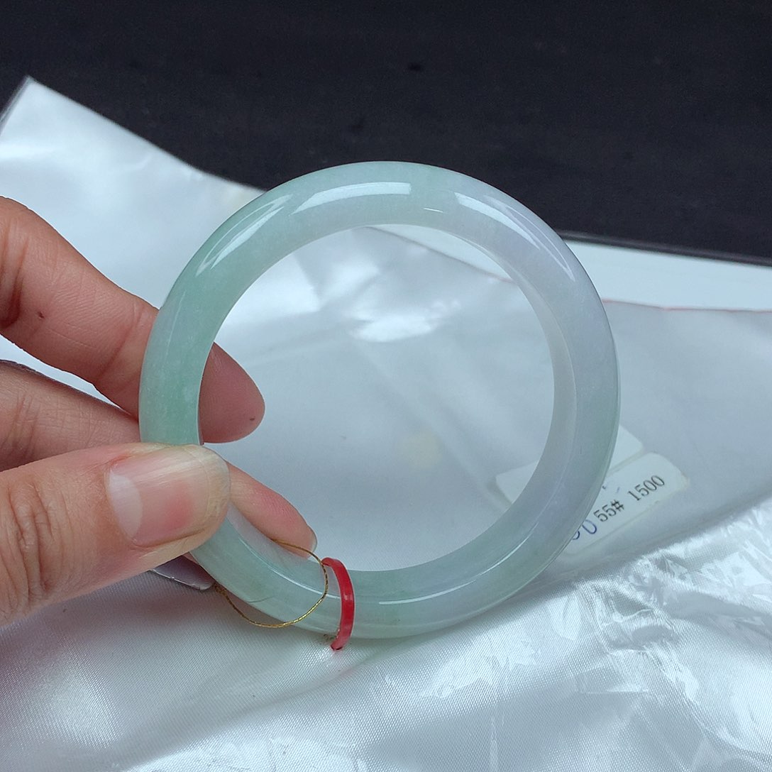 翡翠手镯未镶嵌55圈159