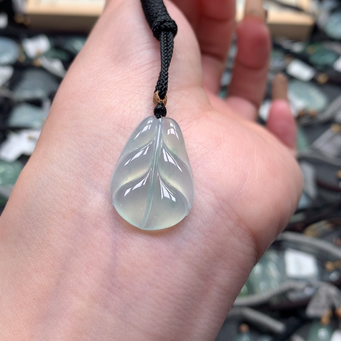 翡翠颈饰未镶嵌00000000000000