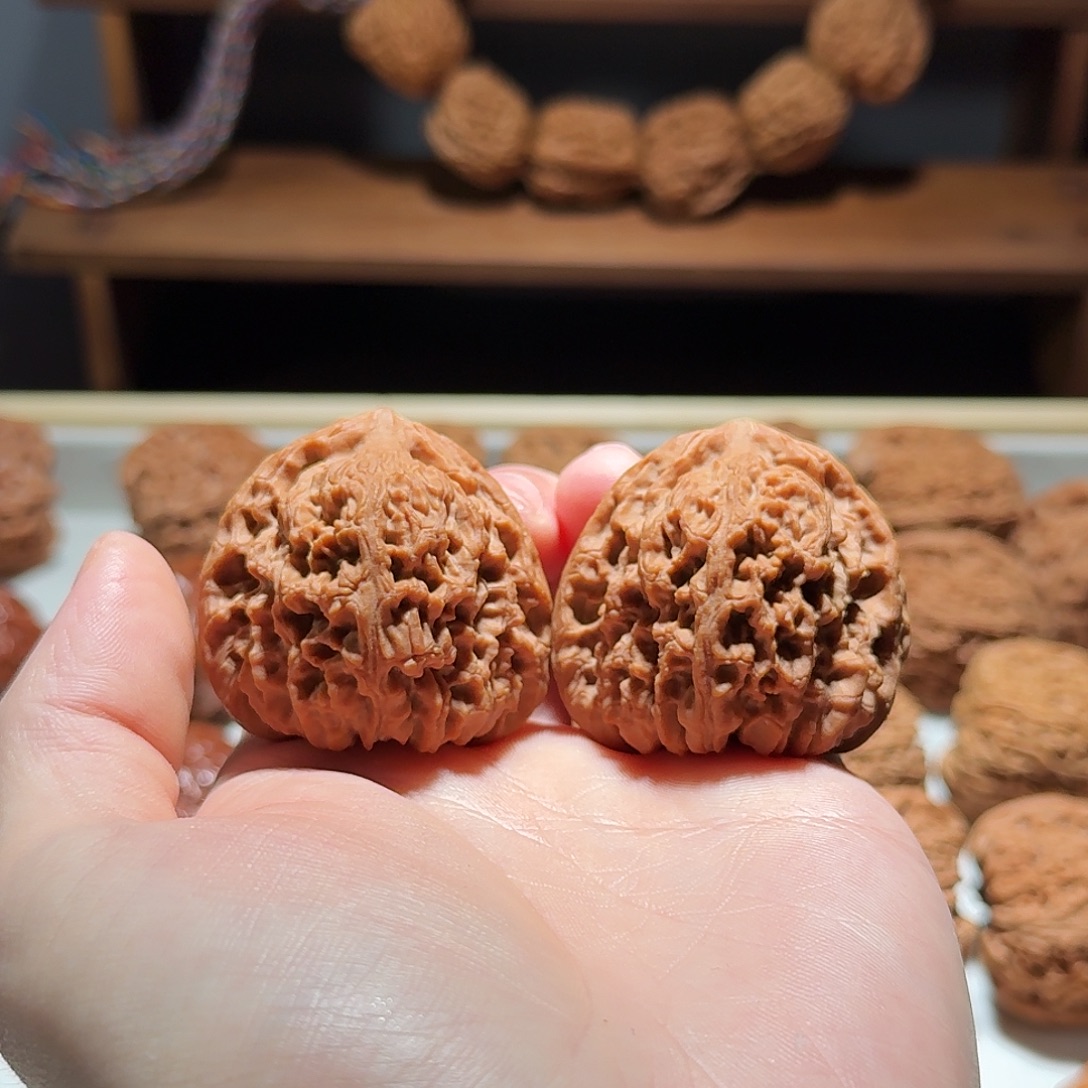 文玩核桃把件三角定山石顺丰到付