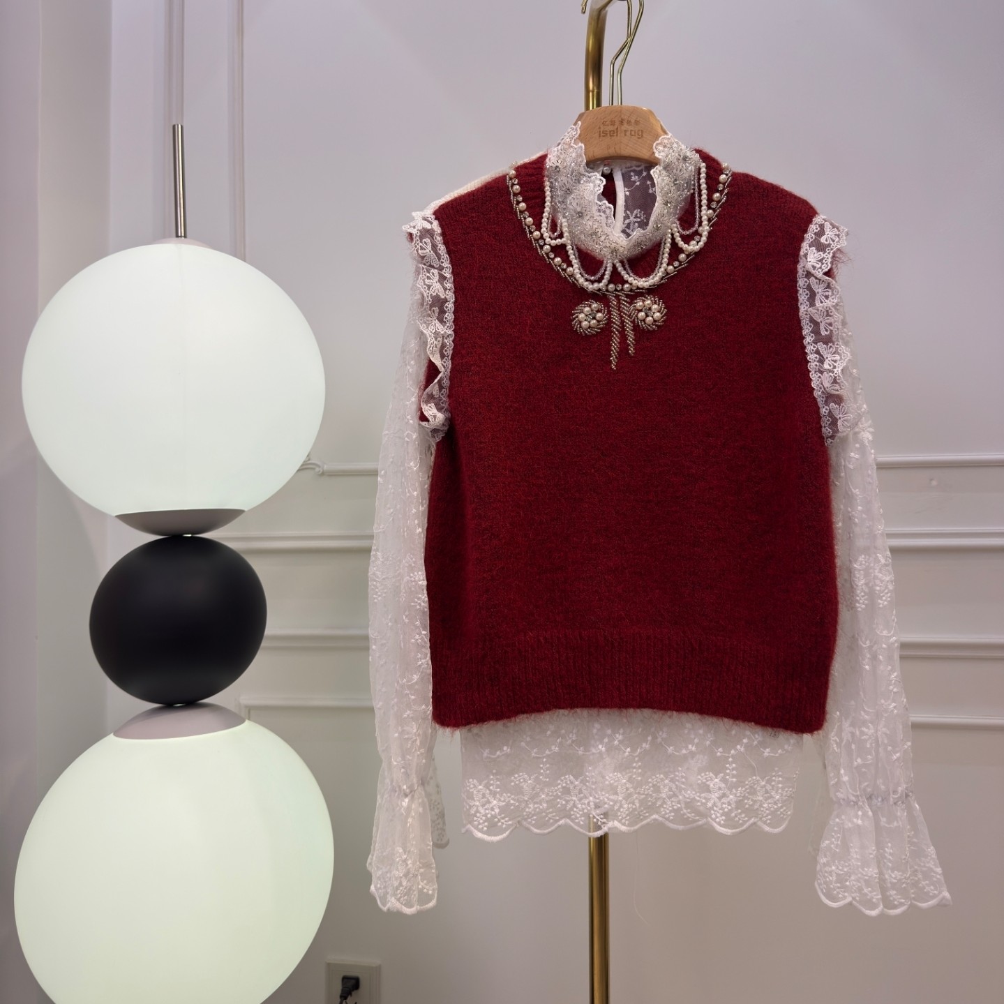 iselrag《亿瑟礼色彩》女装秋冬高级感重工钉珠针织马甲+衬衫两件