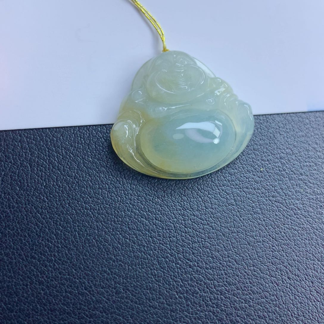 翡翠颈饰未镶嵌佛公