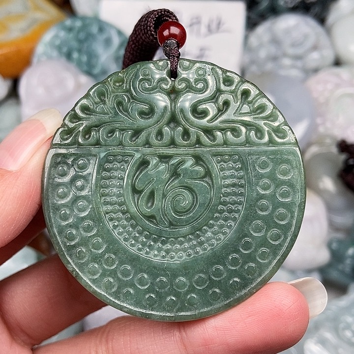 颈饰未镶嵌翡翠翡翠