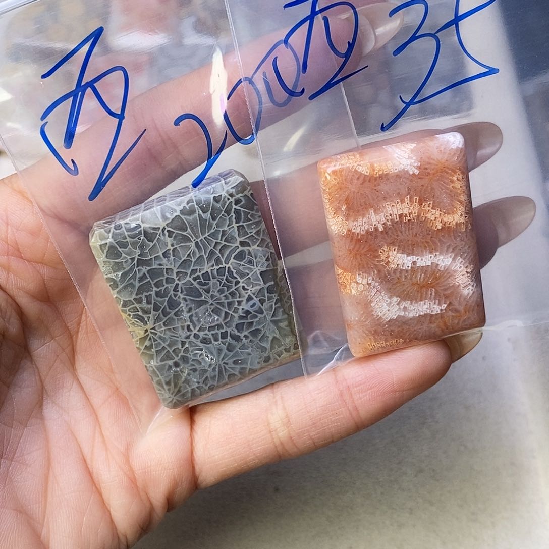 查罗石合金颈饰?**?