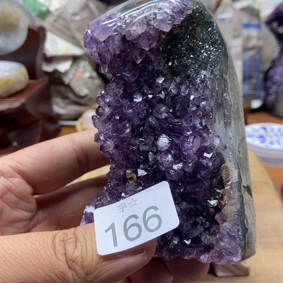 紫晶天然水晶摆件未镶嵌