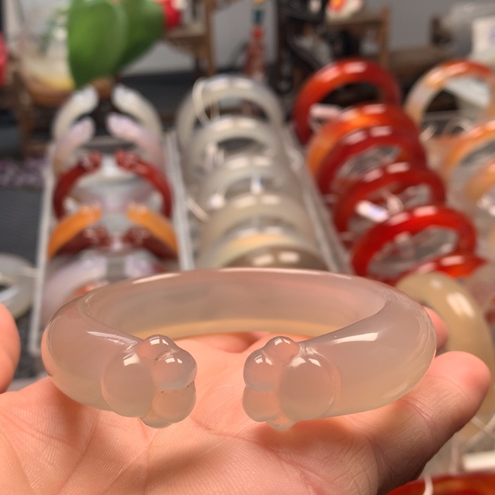 玛瑙/玉髓未镶嵌手镯