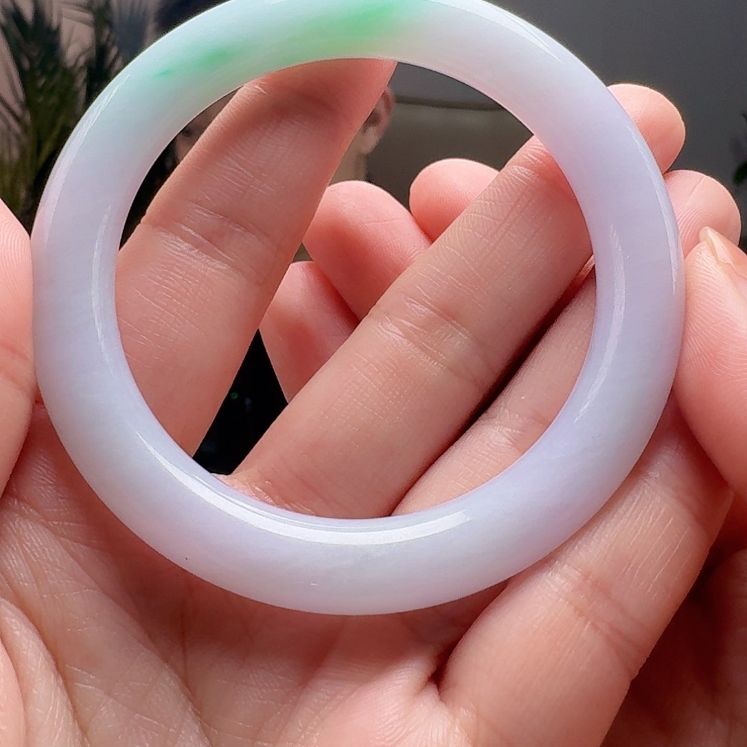 翡翠手镯未镶嵌天然