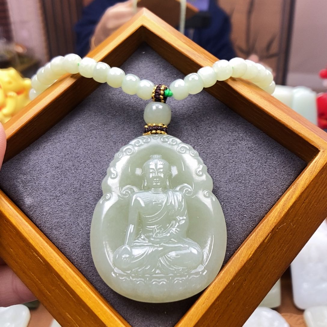 颈饰未镶嵌和田玉