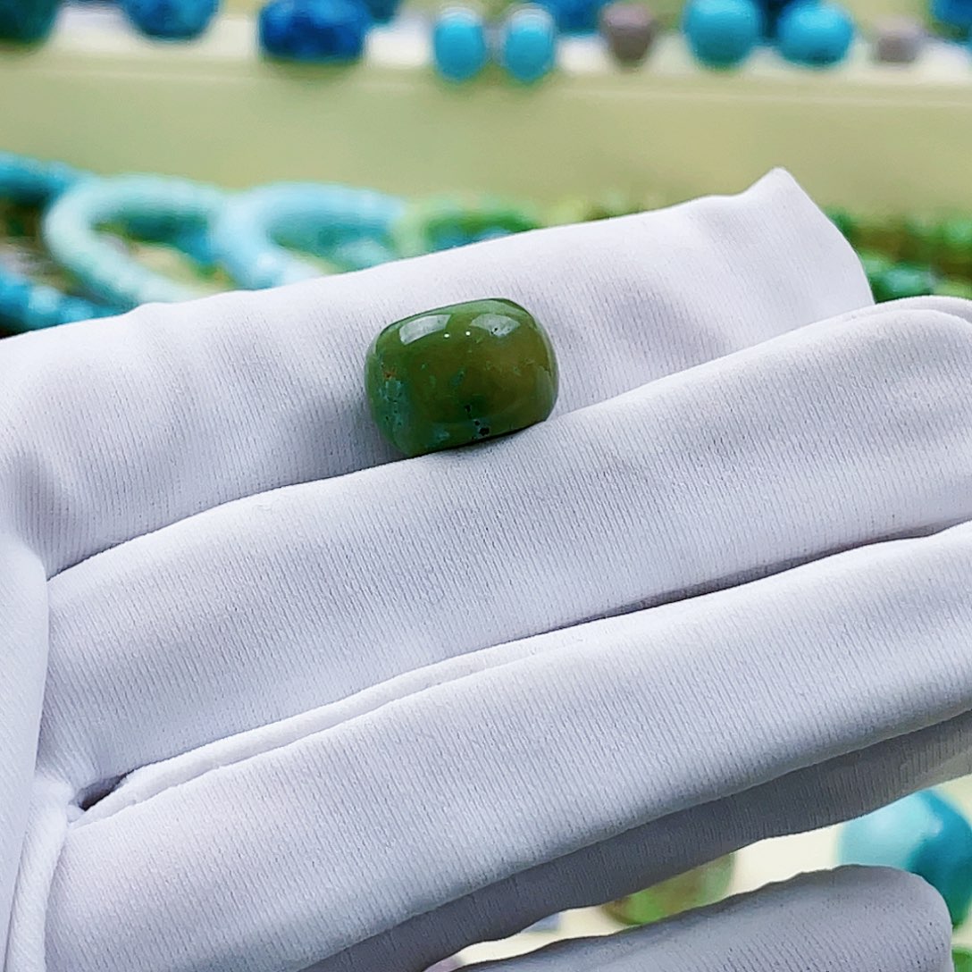 绿松石颈饰未镶嵌