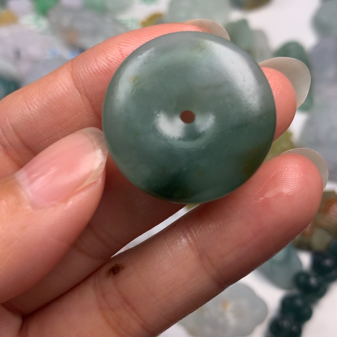 定制翡翠未镶嵌翡翠