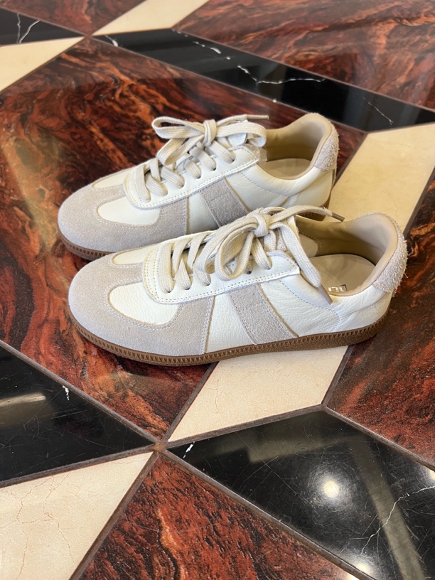 时尚女款反毛皮休闲鞋