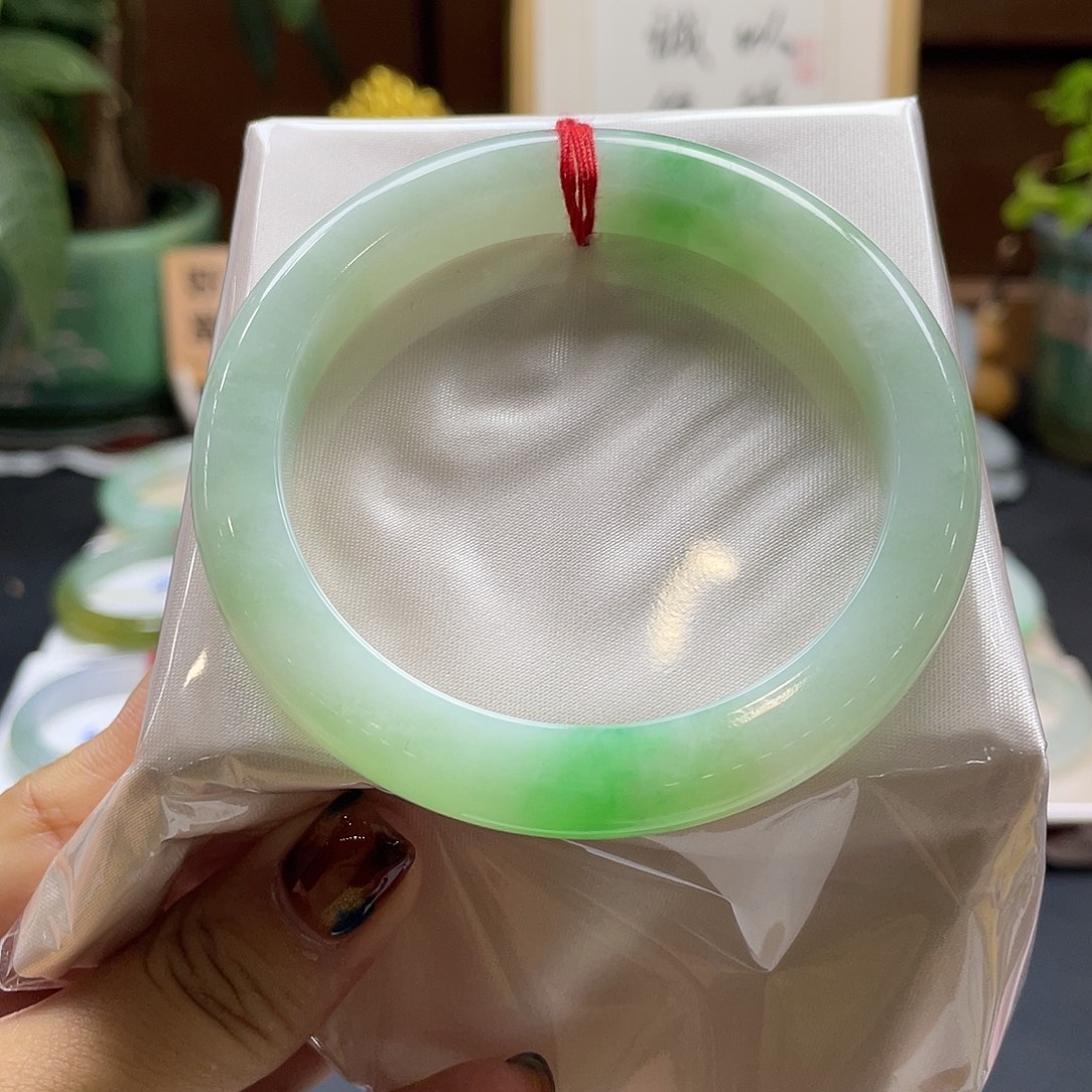 翡翠未镶嵌手镯21号