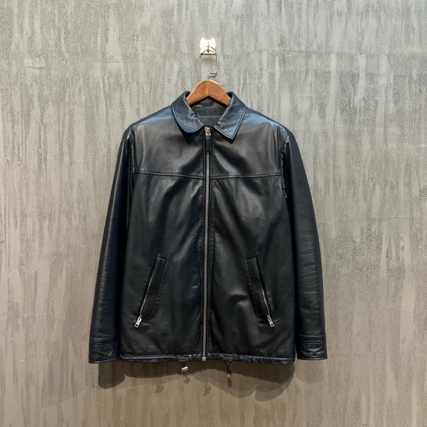 99新 Prada/普拉达 蓝黑色内里可拆卸皮衣  46码 Z00480