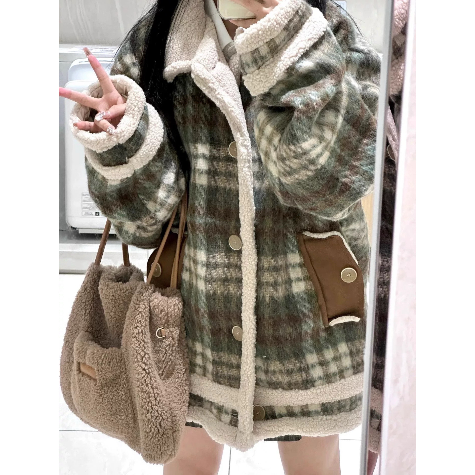 483 【夹棉加厚】复古格纹日系毛呢外套女冬季保暖呢子大衣（F024）