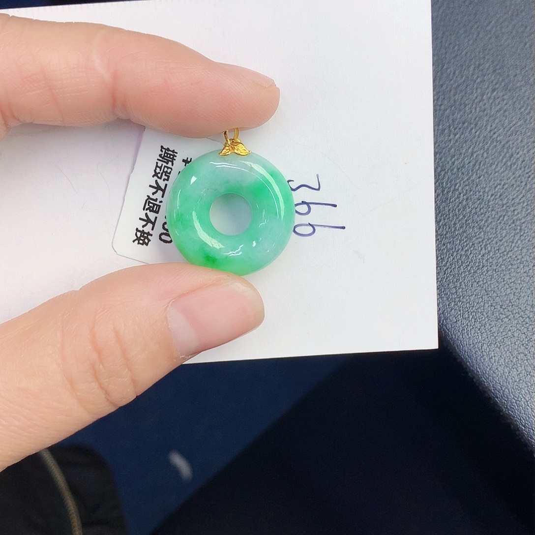 【闪购商品】翡翠颈饰18K金镶嵌00000000