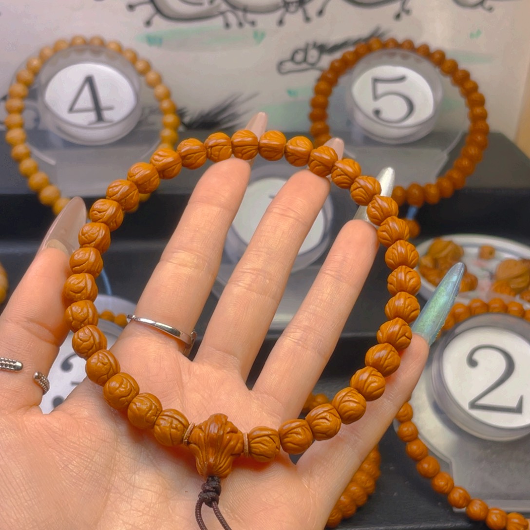 尚***)吊坠桃核0.99999999999