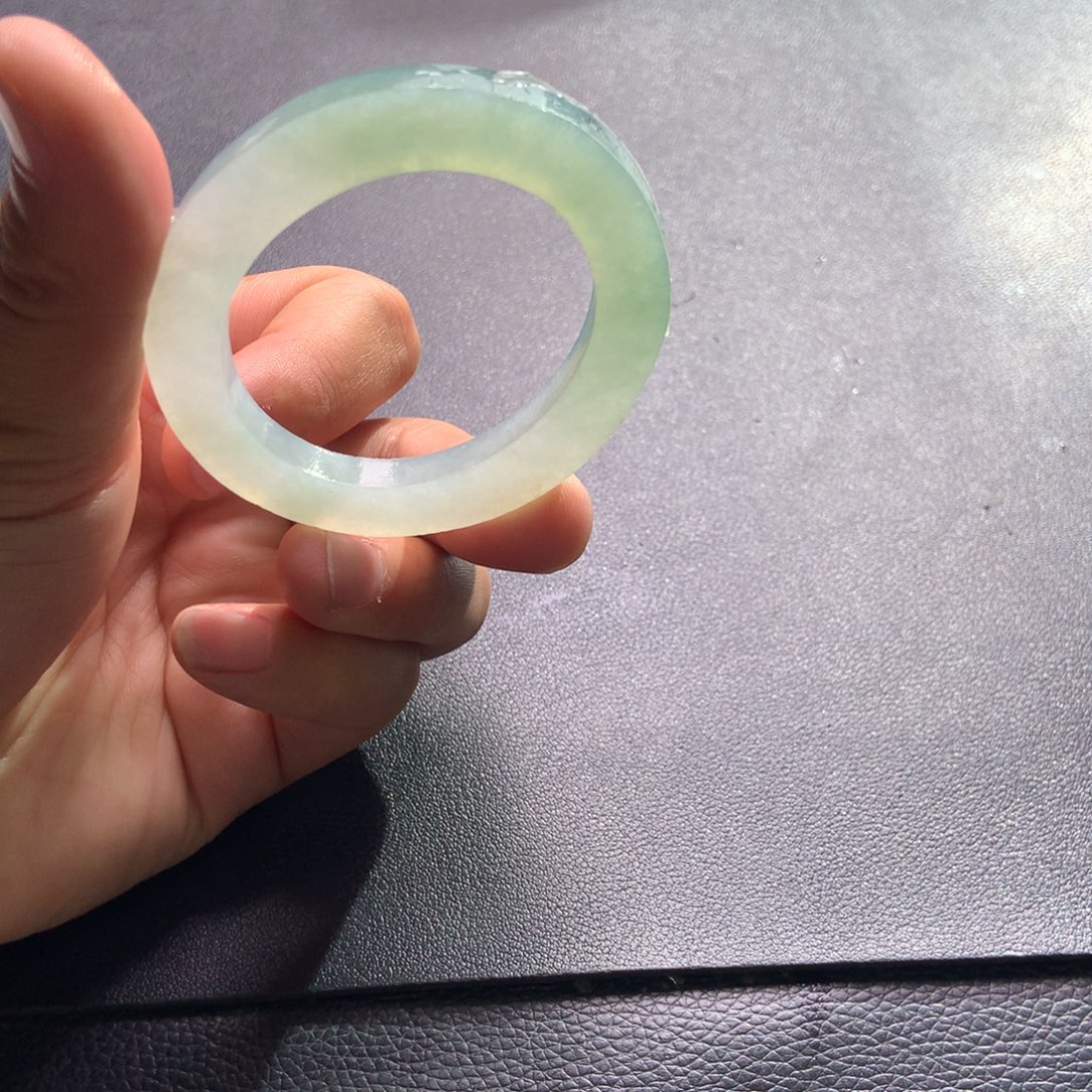 定制翡翠未镶嵌手镯定制