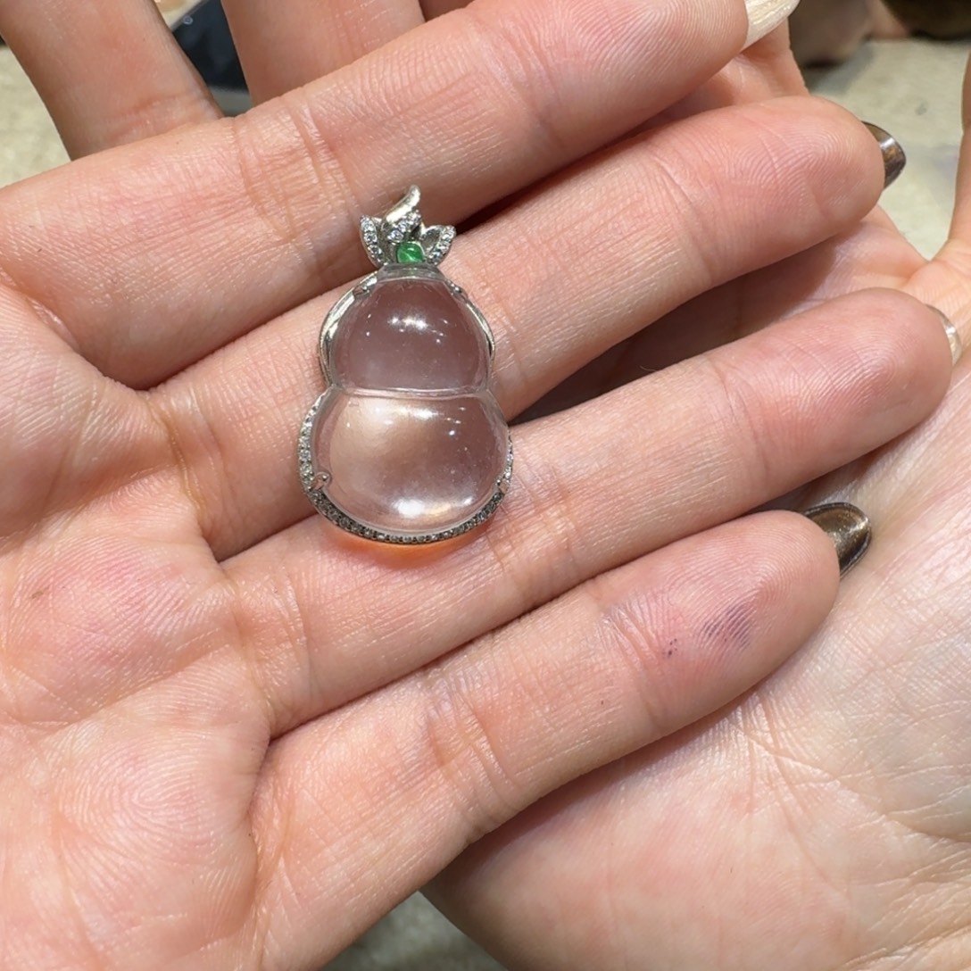 牛***妈石英质玉未镶嵌吊坠(不含链)