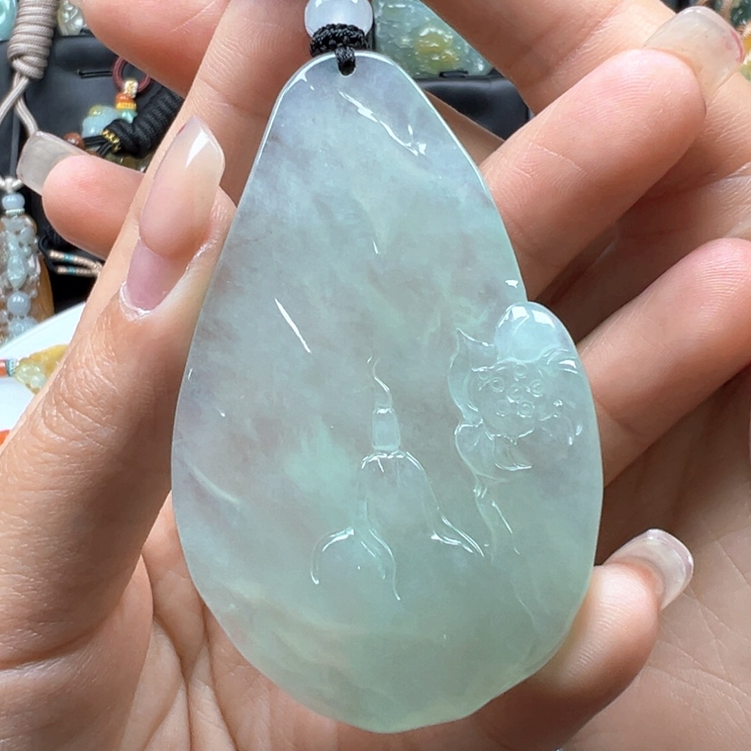 翡翠颈饰未镶嵌悟道