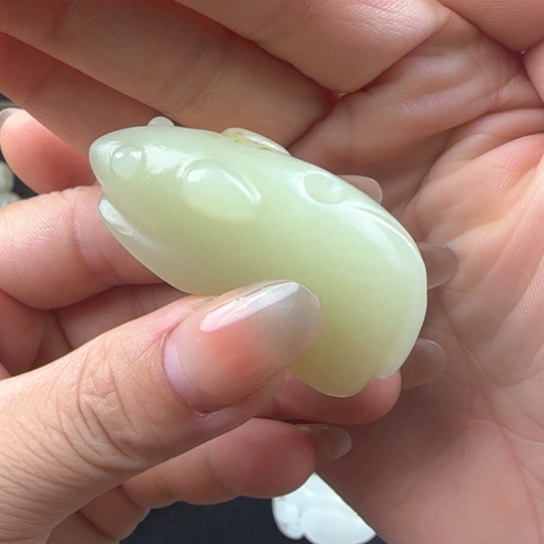 和田玉（糖玉）未镶嵌颈饰