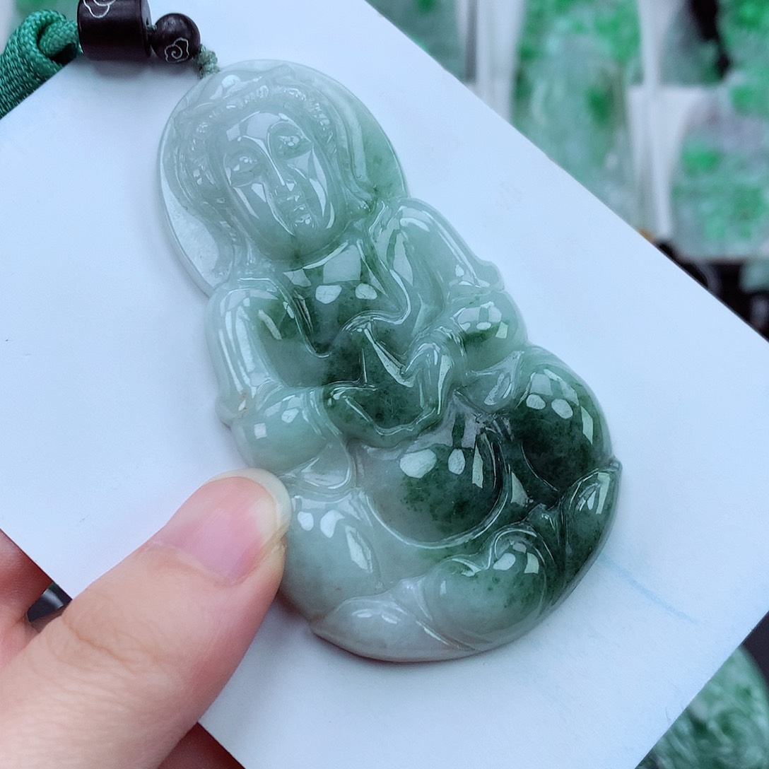 翡翠颈饰未镶嵌翡翠吊坠