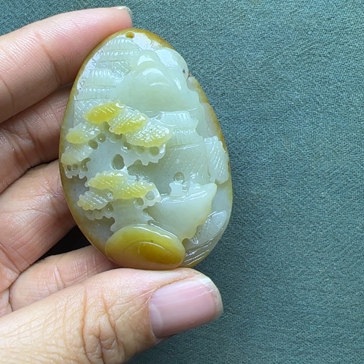 和田玉把件未镶嵌老****）