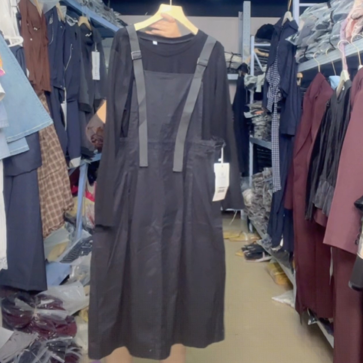 8833遮肉休闲时尚背带裙松洋气大码显瘦百搭韩版单背带裙