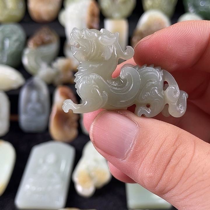 和田玉未镶嵌挂件