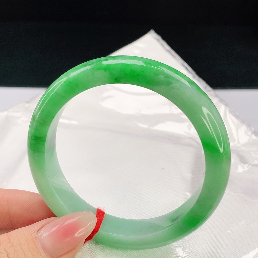 未镶嵌手镯翡翠653