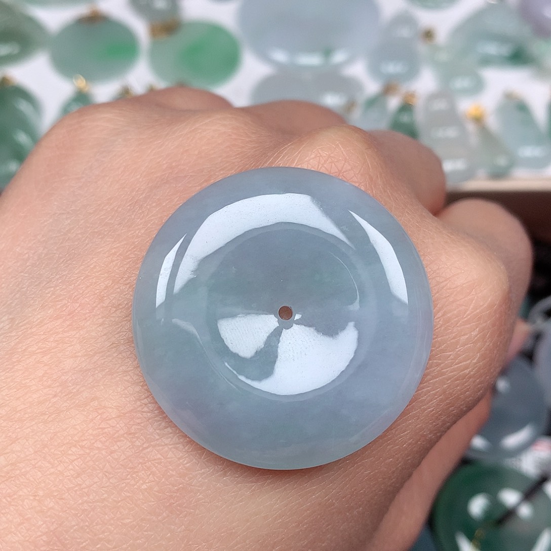 翡翠颈饰未镶嵌平安扣A