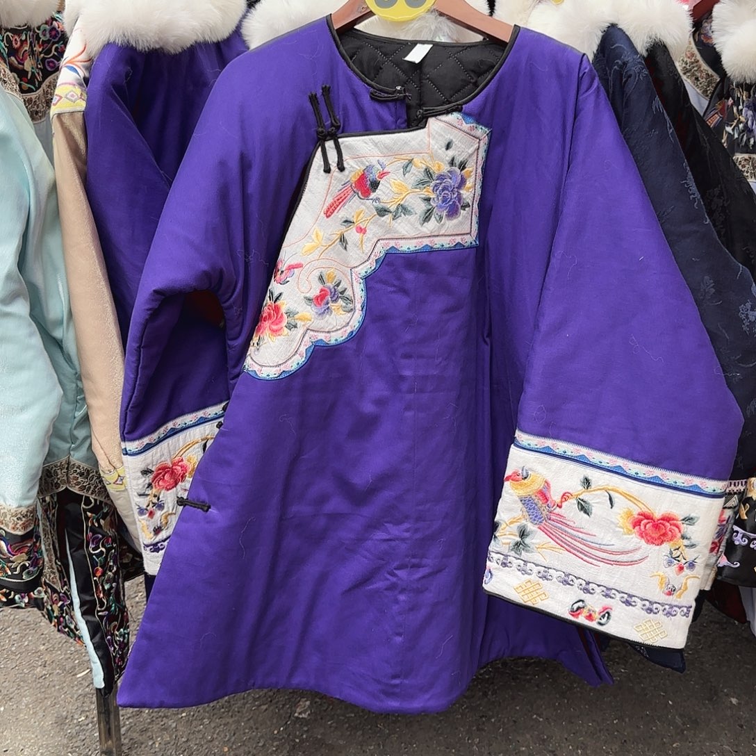 兰****湘西苗族刺绣加厚158 145斤