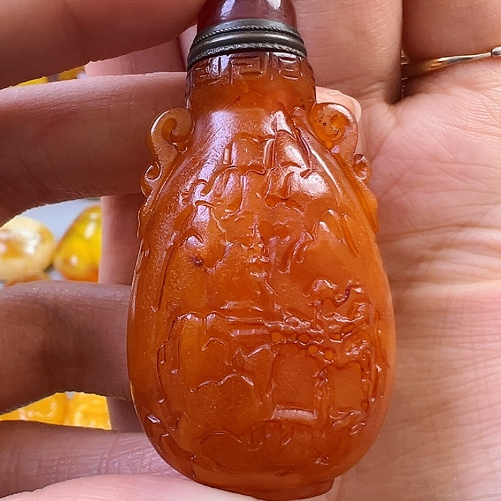 蜜蜡颈饰未镶嵌开*娃蜜蜡