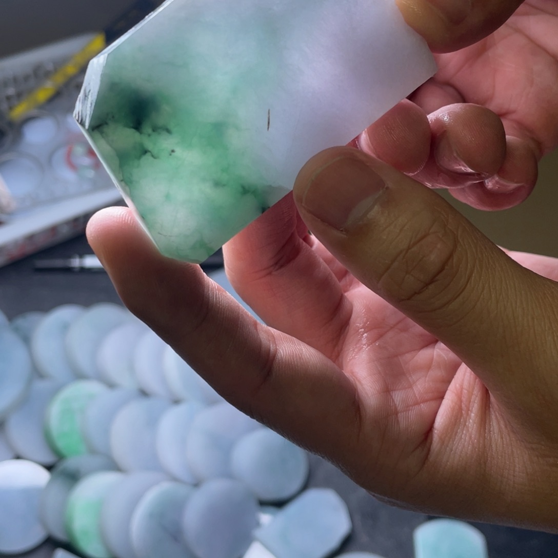 未镶嵌定制翡翠  