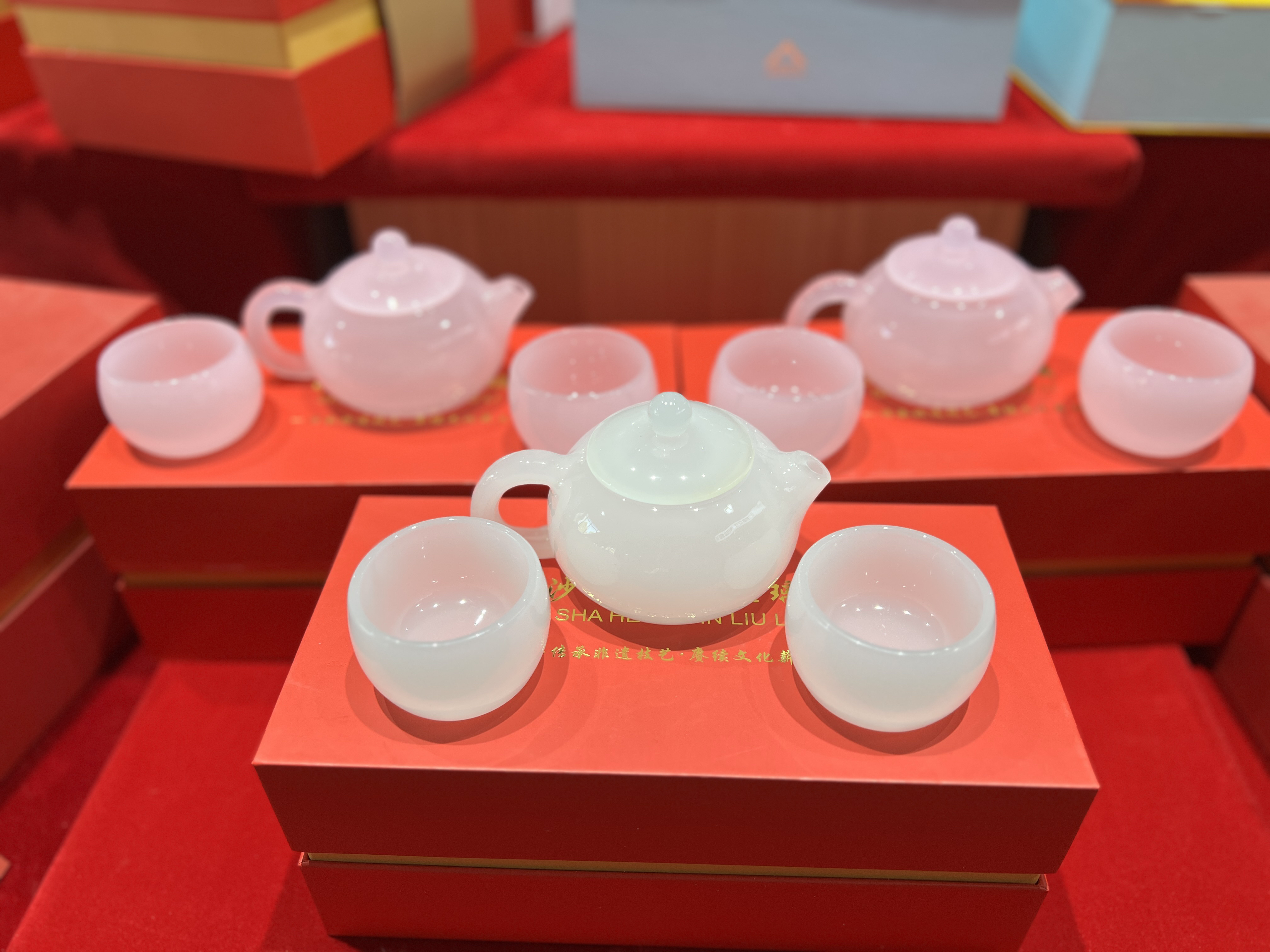 琉璃桃粉、玉白茶壶品茗良器