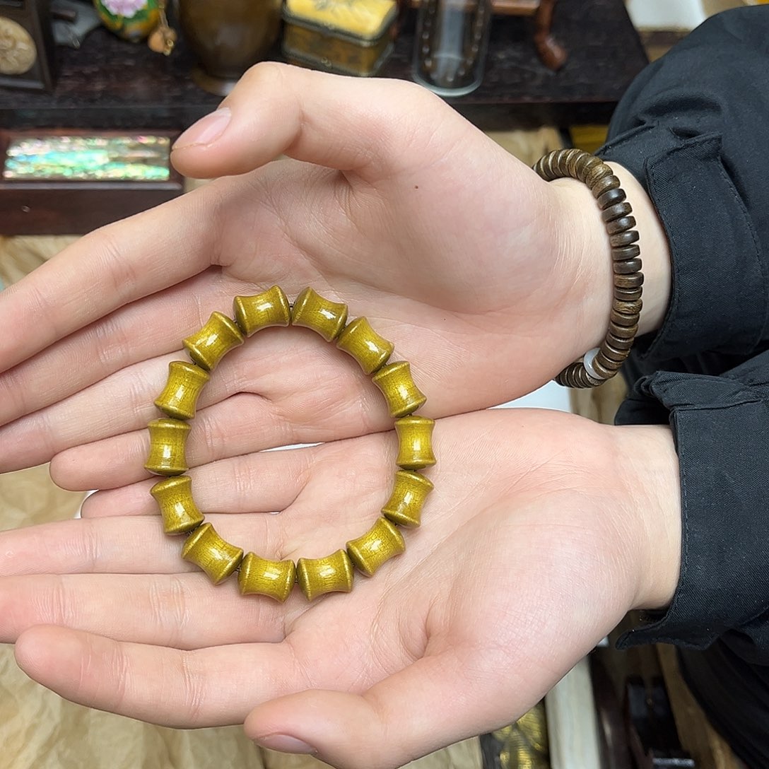 大叶紫檀（黑酸枝木类）