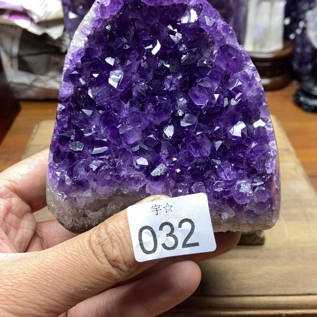 紫晶天然水晶摆件未镶嵌