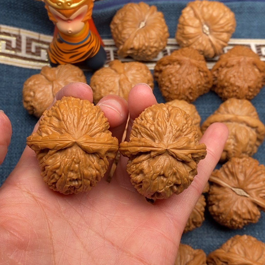 文玩核桃把件38球白