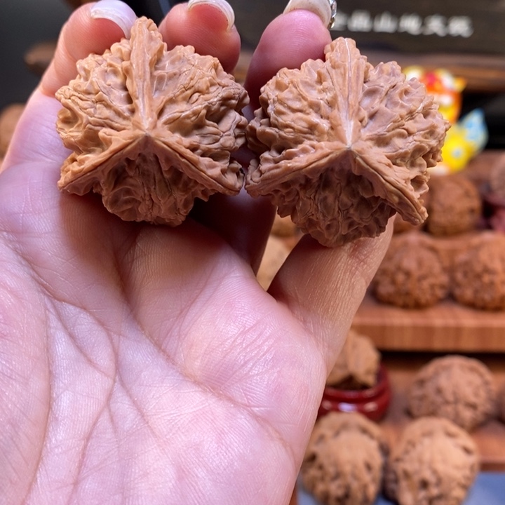 回***音吊坠文玩核桃38盘山奔