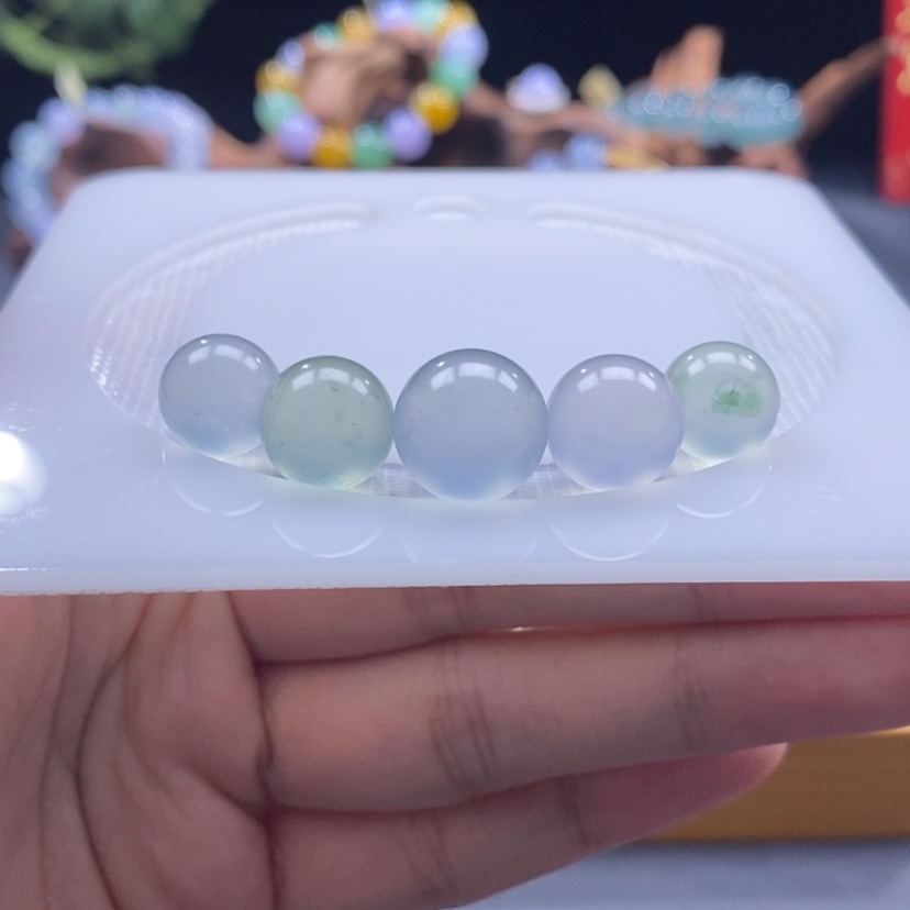 【闪购商品】翡翠颈饰未镶嵌高冰玻珠