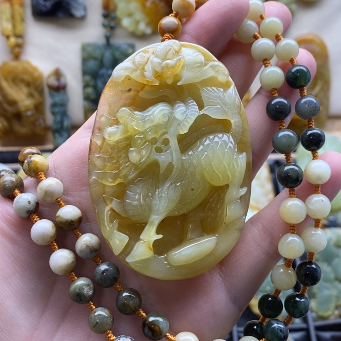 【闪购商品】岫玉颈饰未镶嵌麒麟