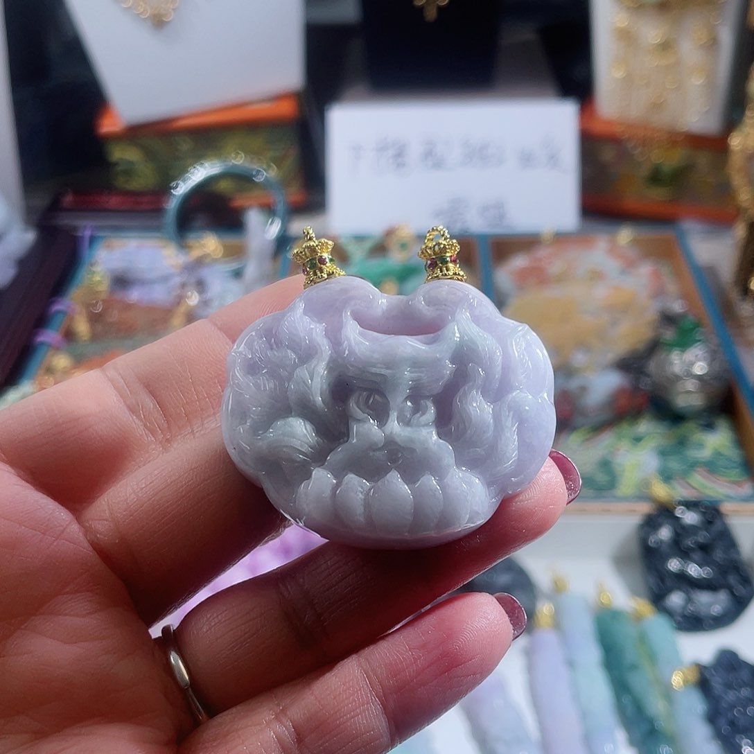 翡翠颈饰未镶嵌翡翠紫狐狸如意