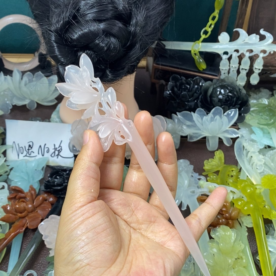 芷***然蛇纹石玉未镶嵌发饰