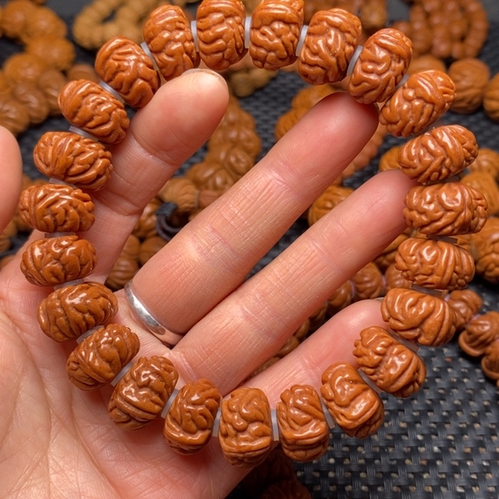 手串桃核龙纹桃核