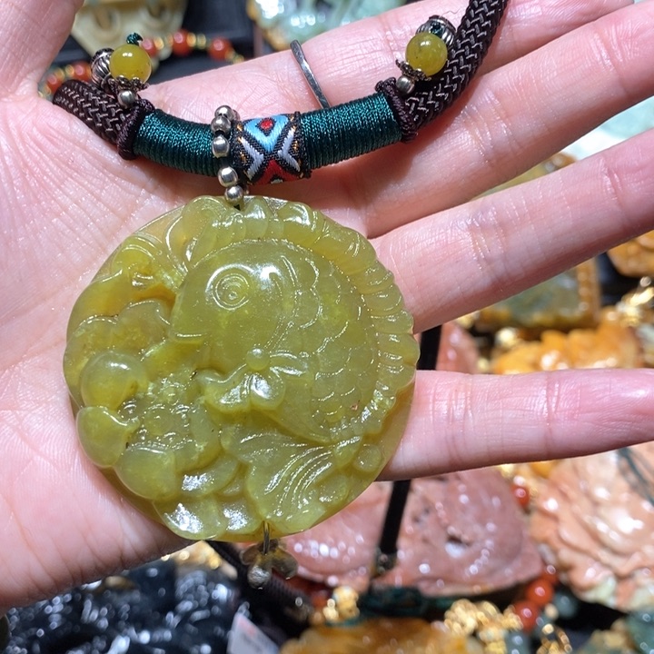 岫玉毛衣链未镶嵌