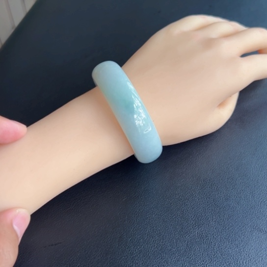 翡翠手镯未镶嵌圈口55-56