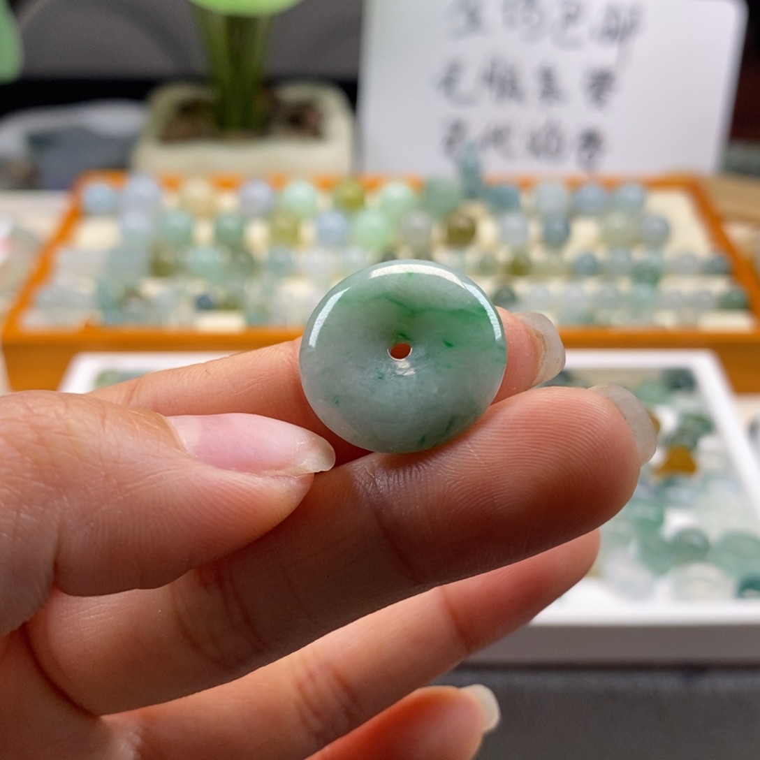 翡翠散珠天然翡翠飘飘金丝绿平安扣20×4.2